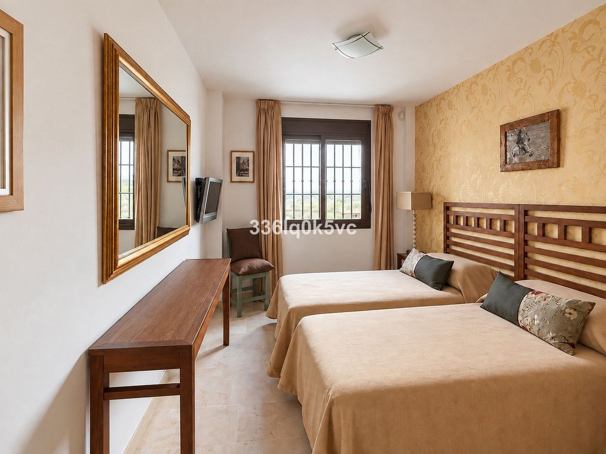 2 Bed Middle Floor Apartment in Benahavís
