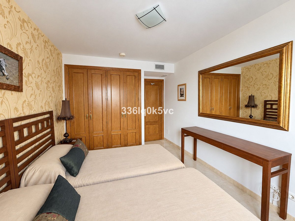 2 Bed Middle Floor Apartment in Benahavís
