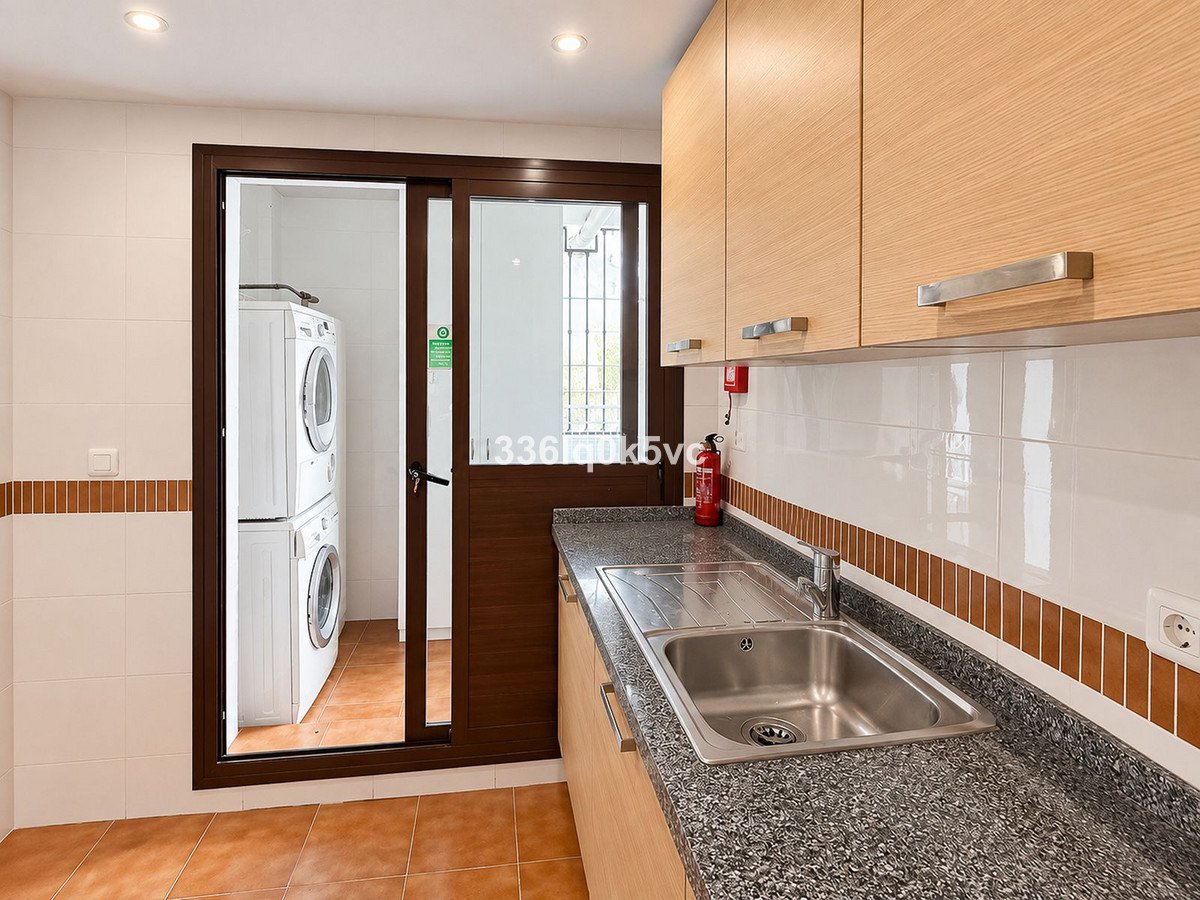 2 Bed Middle Floor Apartment in Benahavís