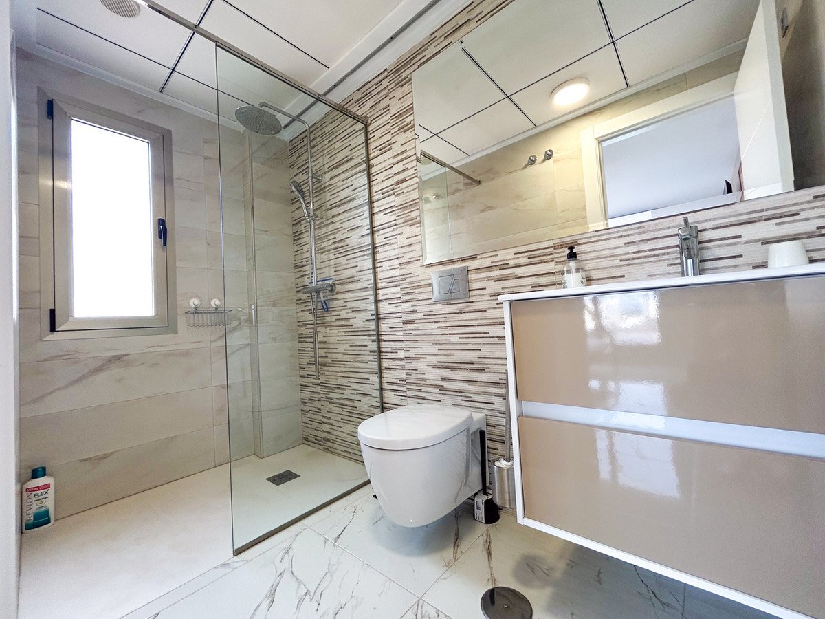 3 Bed Detached Villa in Villamartin