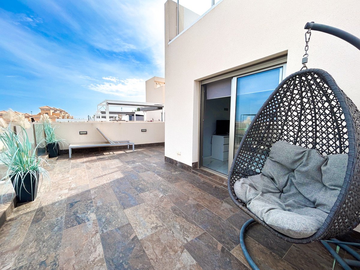 3 Bed Detached Villa in Villamartin