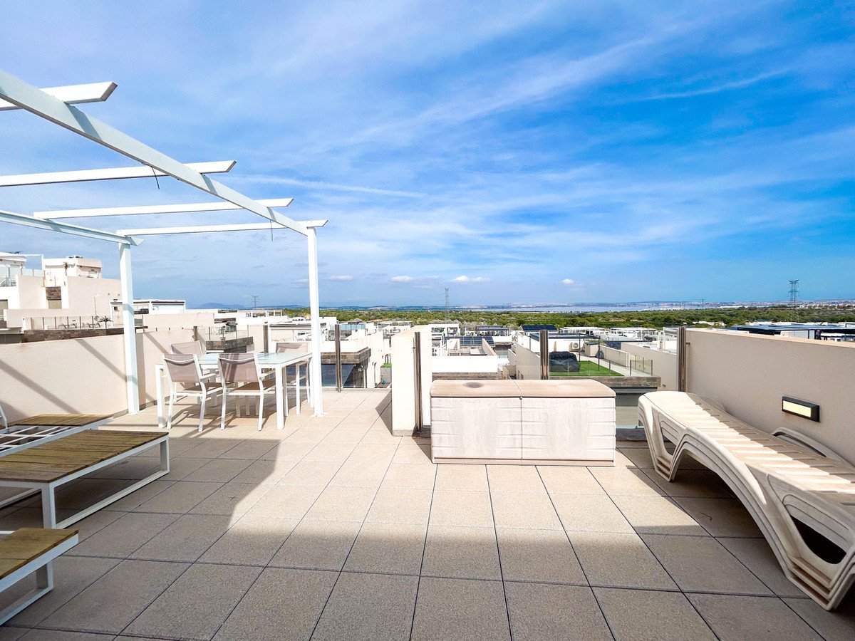 3 Bed Detached Villa in Villamartin