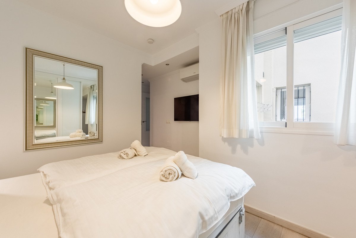 2 Bed Middle Floor Apartment in La Cala de Mijas