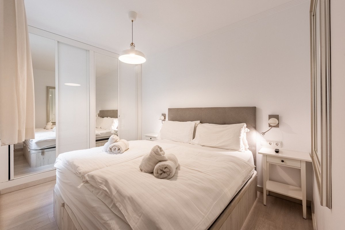 2 Bed Middle Floor Apartment in La Cala de Mijas