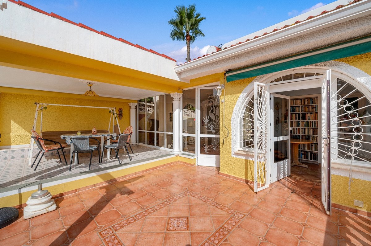 2 Bed Detached Villa in Rojales
