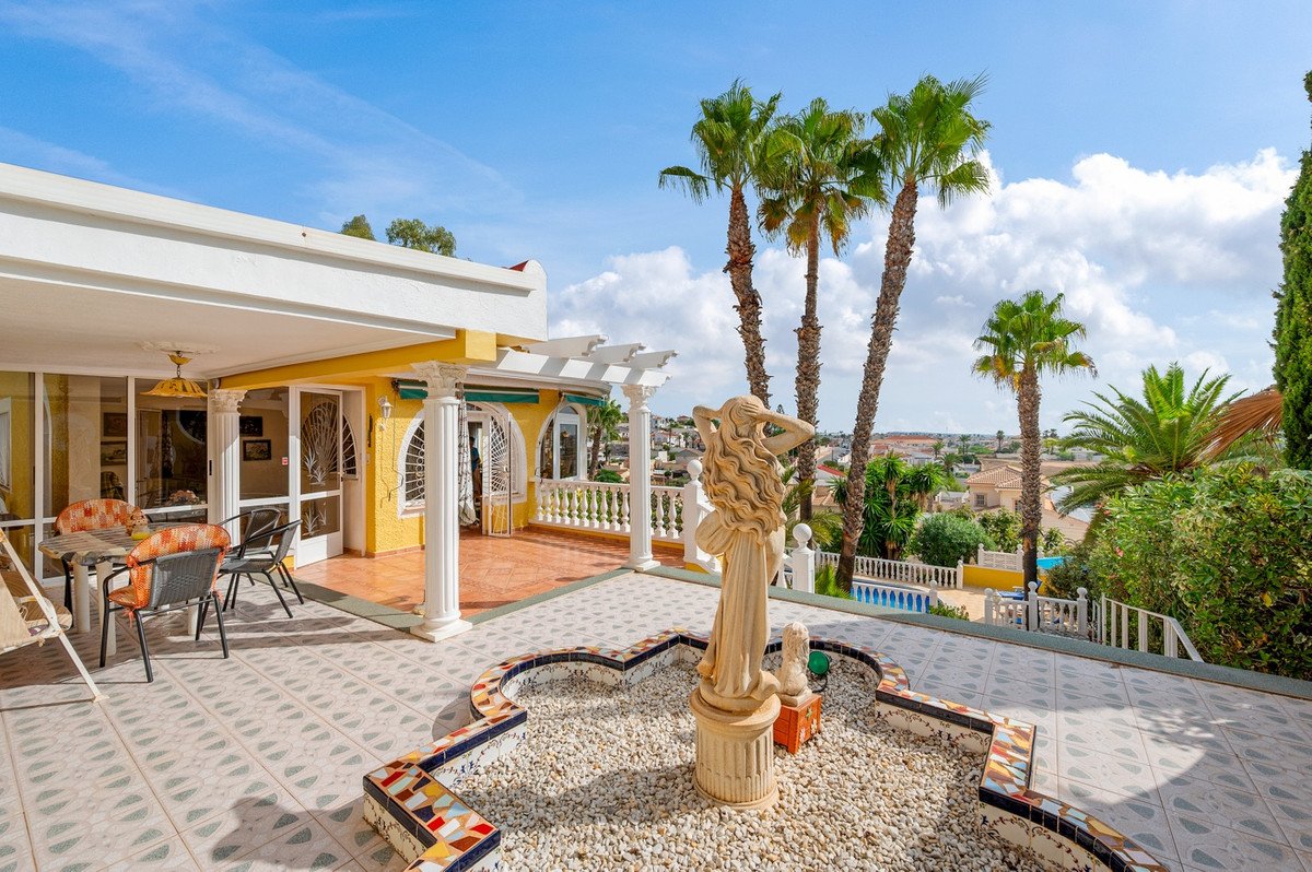 2 Bed Detached Villa in Rojales