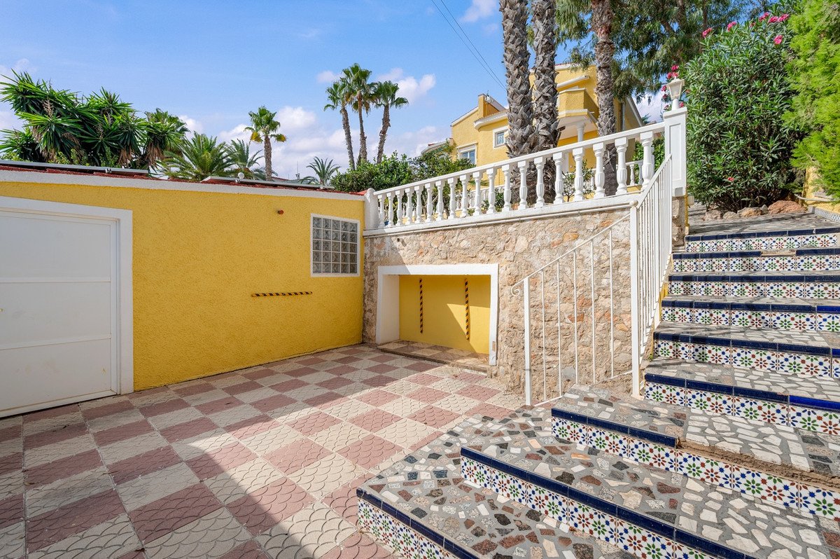 2 Bed Detached Villa in Rojales