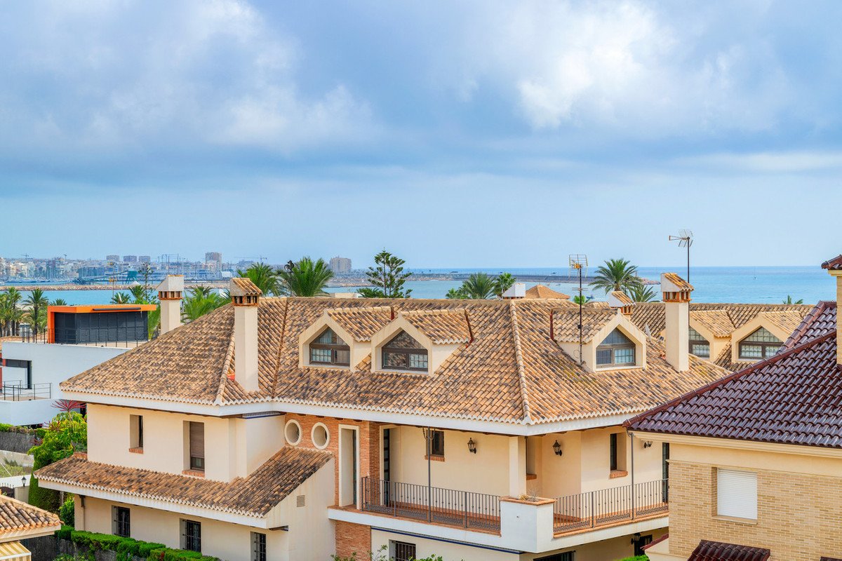 3 Bed Ground Floor Apartment in Torrevieja