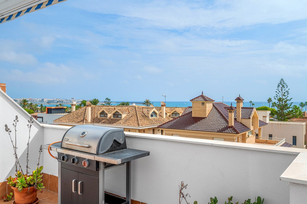 3 Bed Ground Floor Apartment in Torrevieja