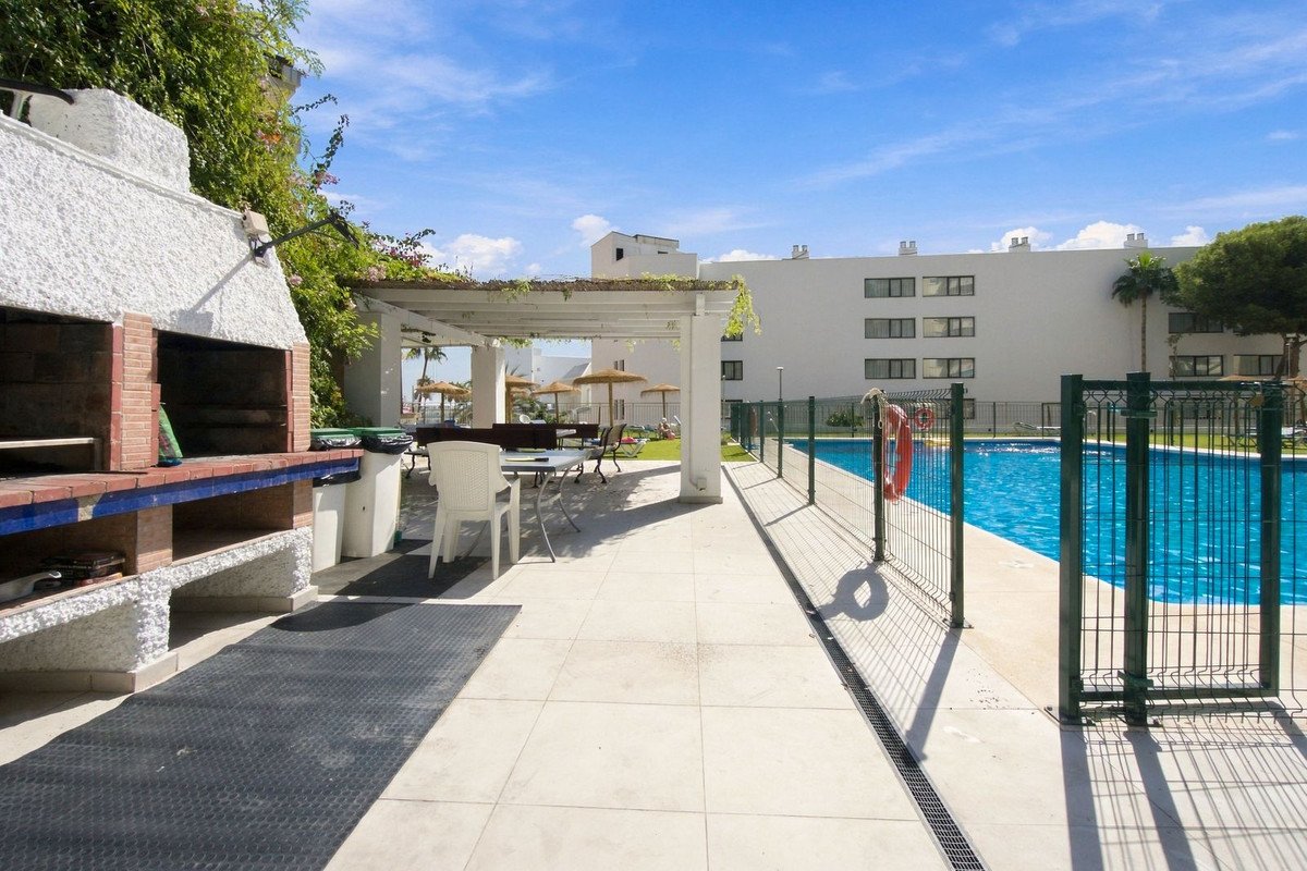 4 Bed Middle Floor Apartment in Torremolinos