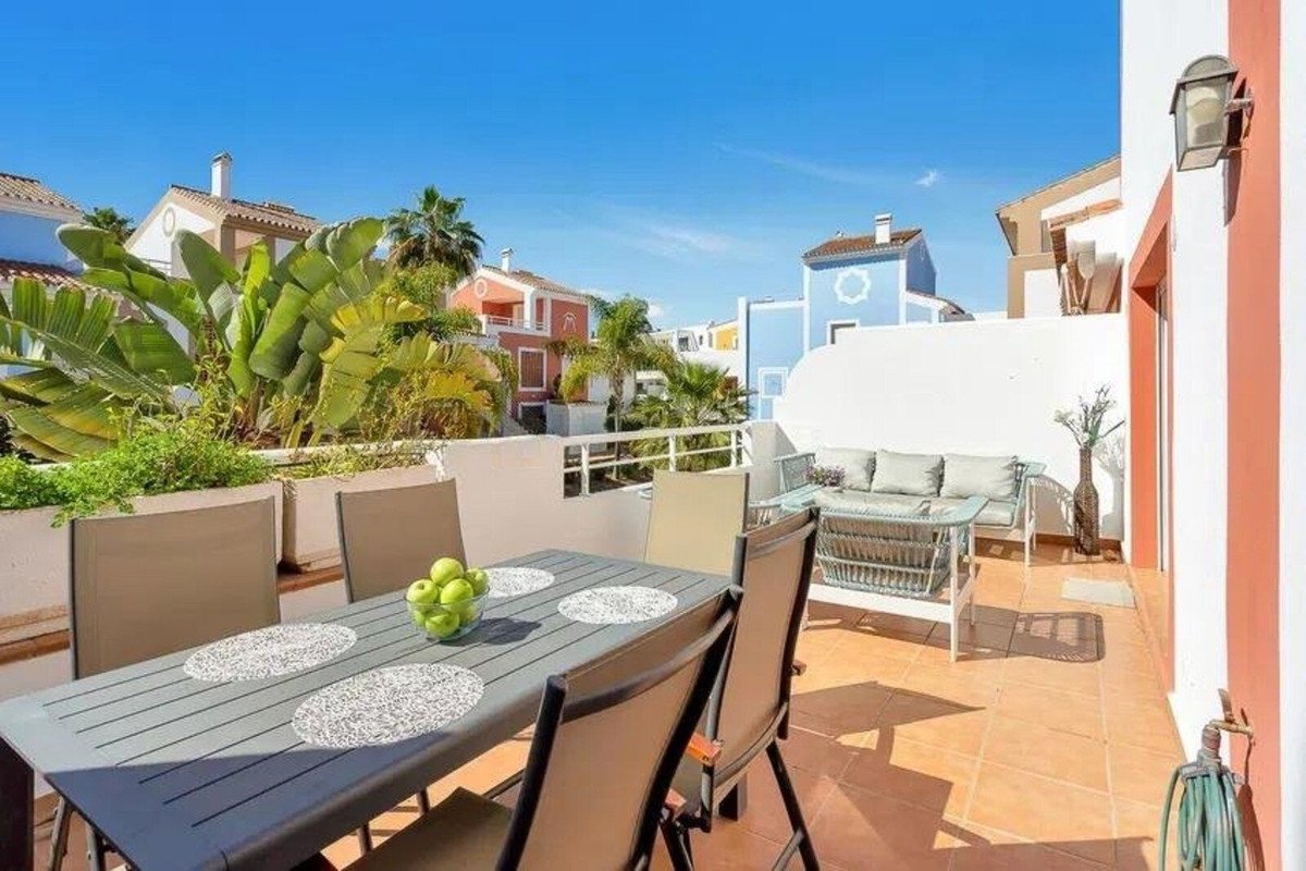 3 Bed Penthouse Duplex in El Paraiso