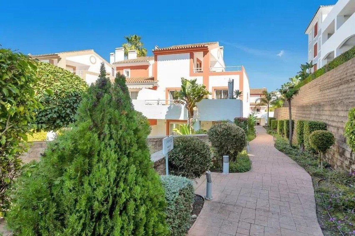 3 Bed Penthouse Duplex in El Paraiso
