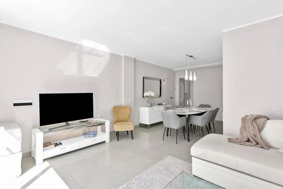 3 Bed Penthouse Duplex in El Paraiso