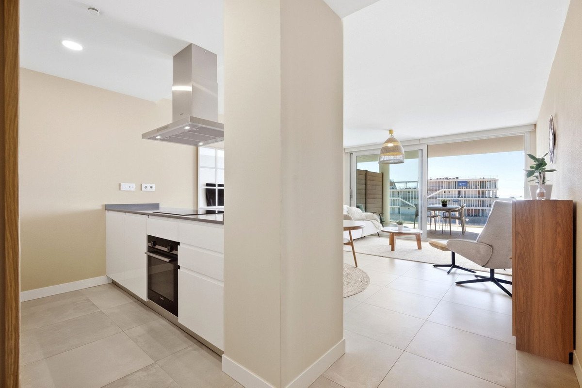 3 Bed Middle Floor Apartment in Higueron