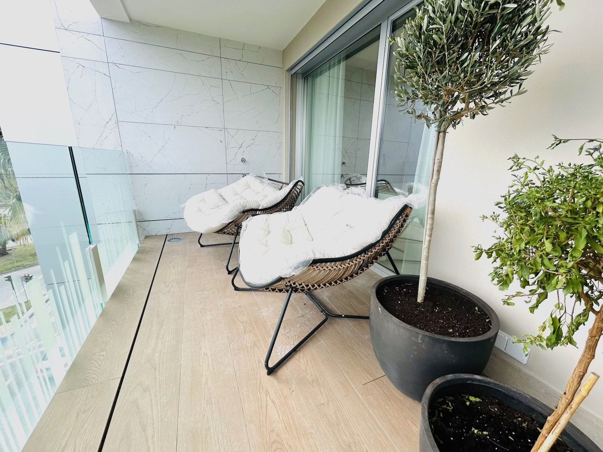3 Bed Middle Floor Apartment in San Pedro de Alcántara