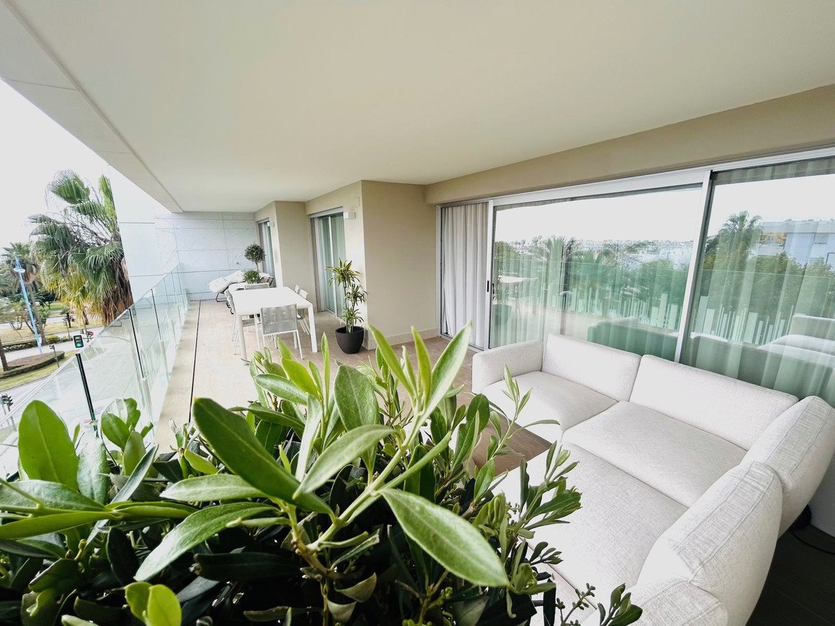 3 Bed Middle Floor Apartment in San Pedro de Alcántara