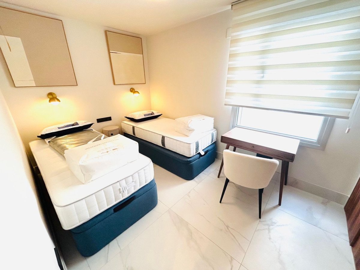 3 Bed Middle Floor Apartment in San Pedro de Alcántara