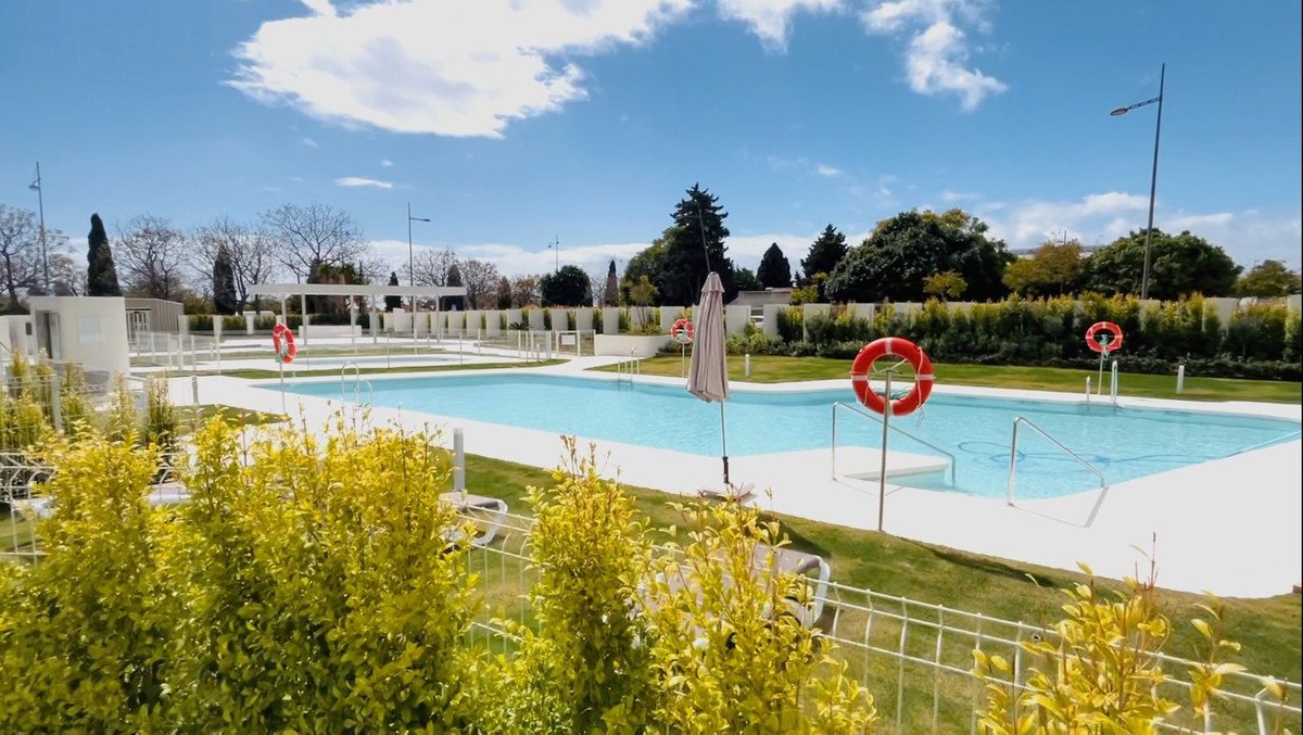 3 Bed Middle Floor Apartment in San Pedro de Alcántara