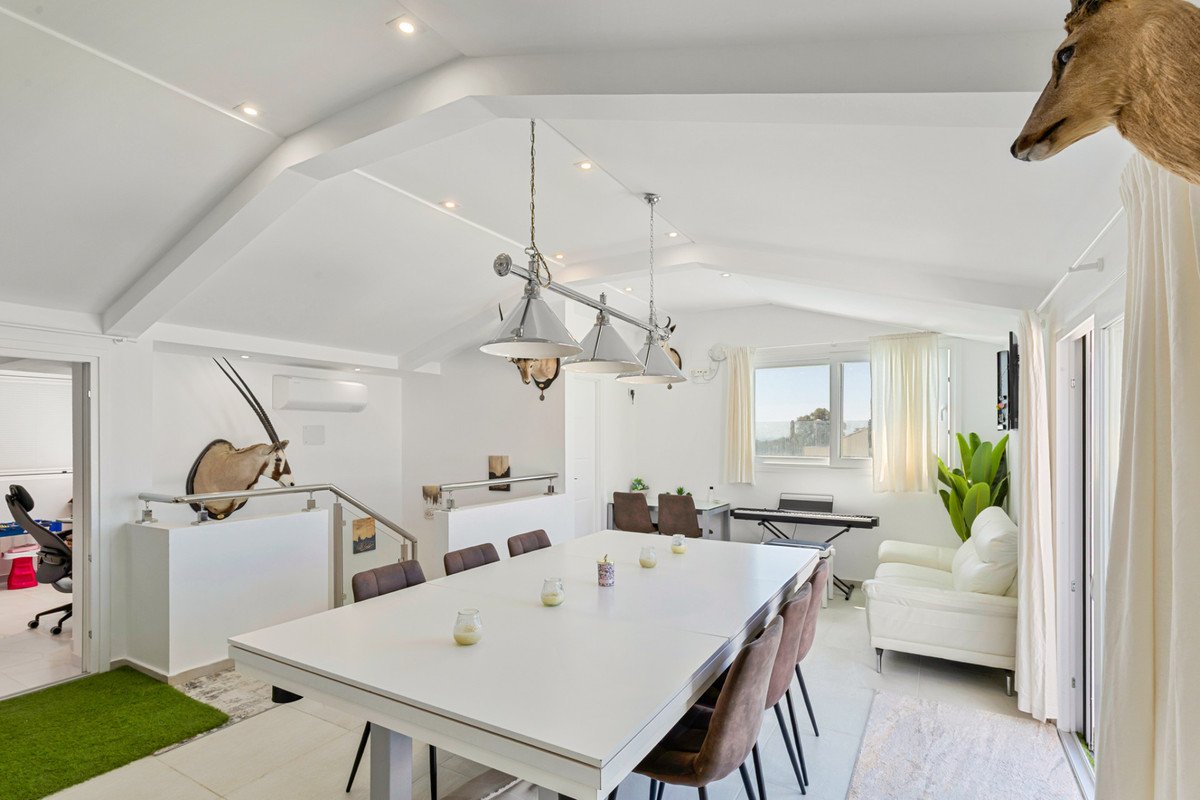 4 Bed Penthouse Duplex in Cortijo Blanco