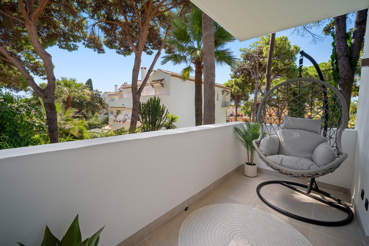 3 Bed Middle Floor Apartment in El Presidente