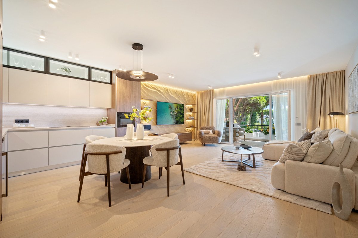 3 Bed Middle Floor Apartment in El Presidente