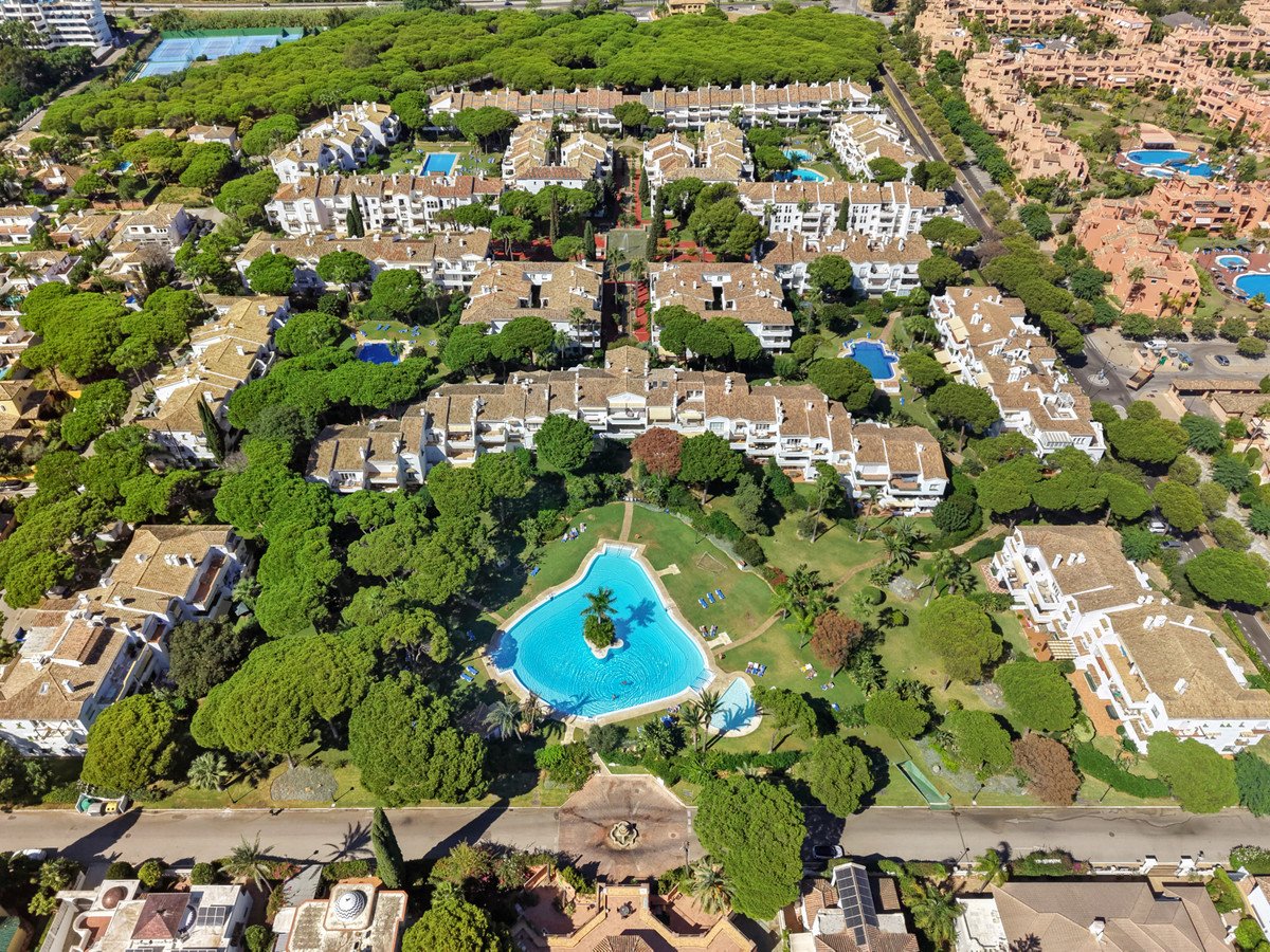 3 Bed Middle Floor Apartment in El Presidente