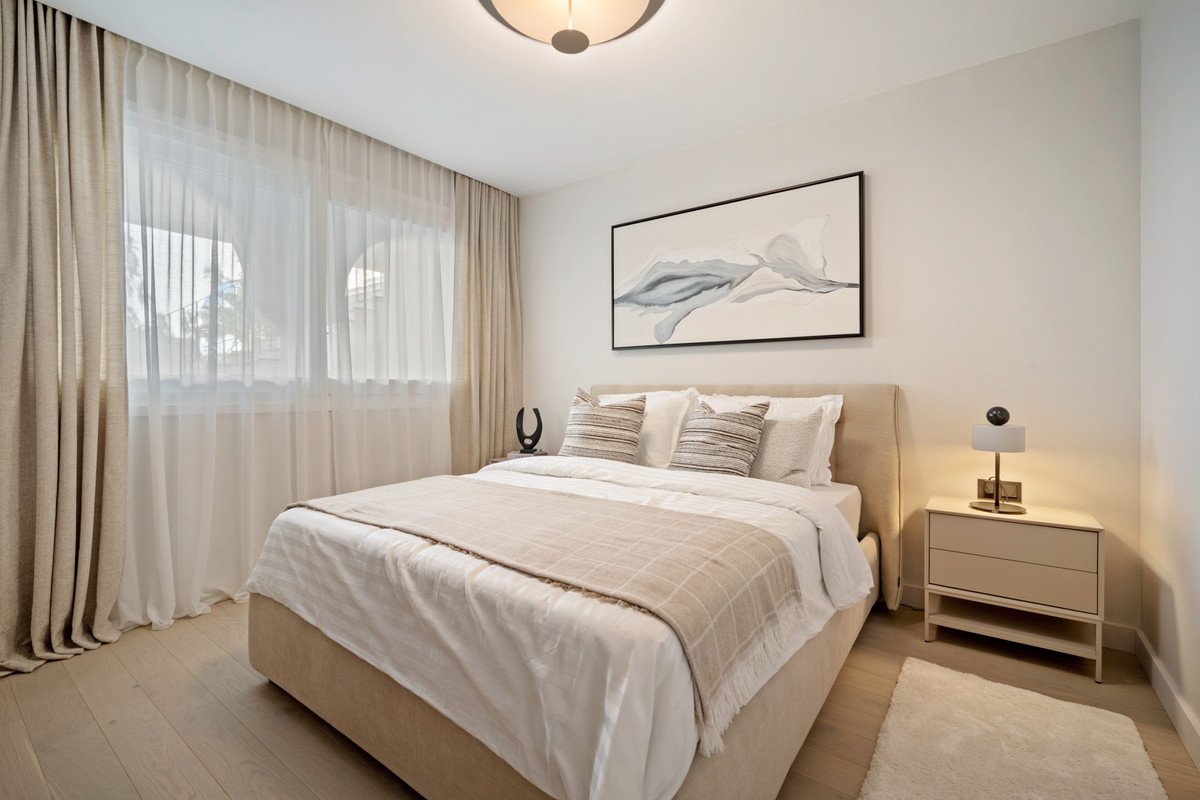 3 Bed Middle Floor Apartment in El Presidente