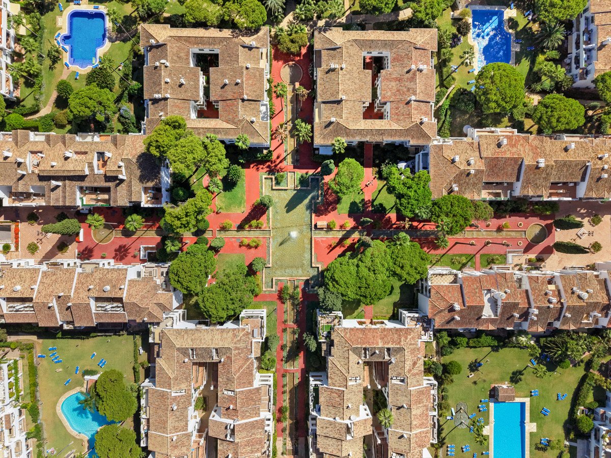 3 Bed Middle Floor Apartment in El Presidente