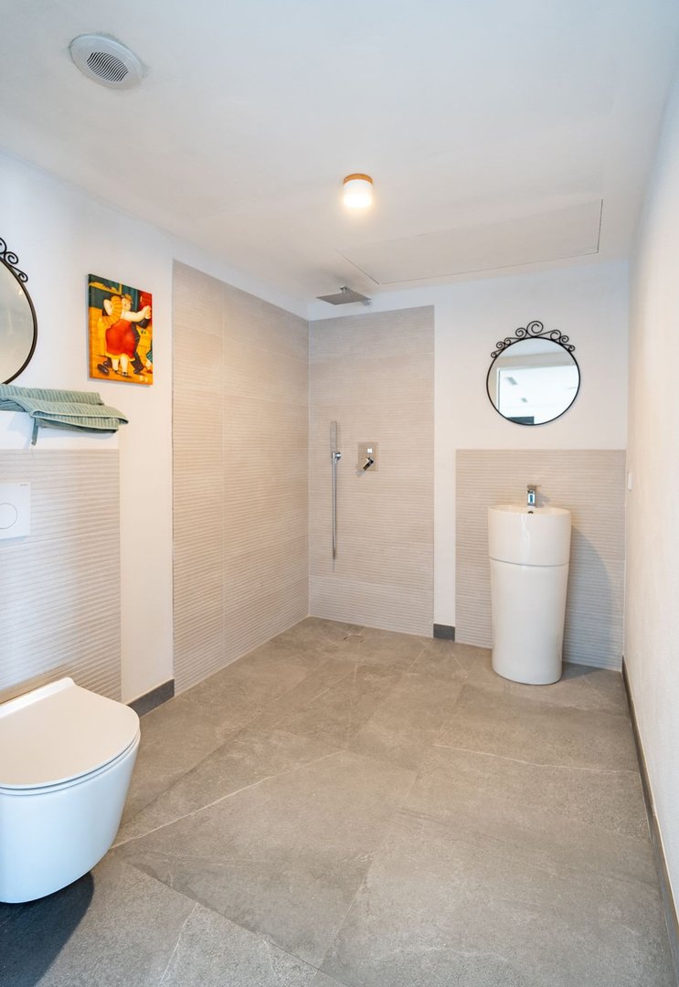 6 Bed Detached Villa in Coín