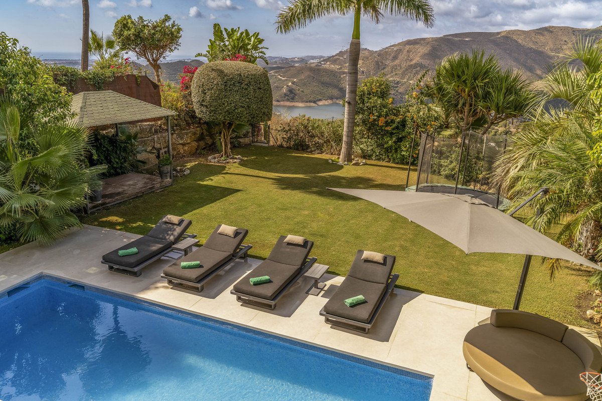 4 Bed Detached Villa in Istán
