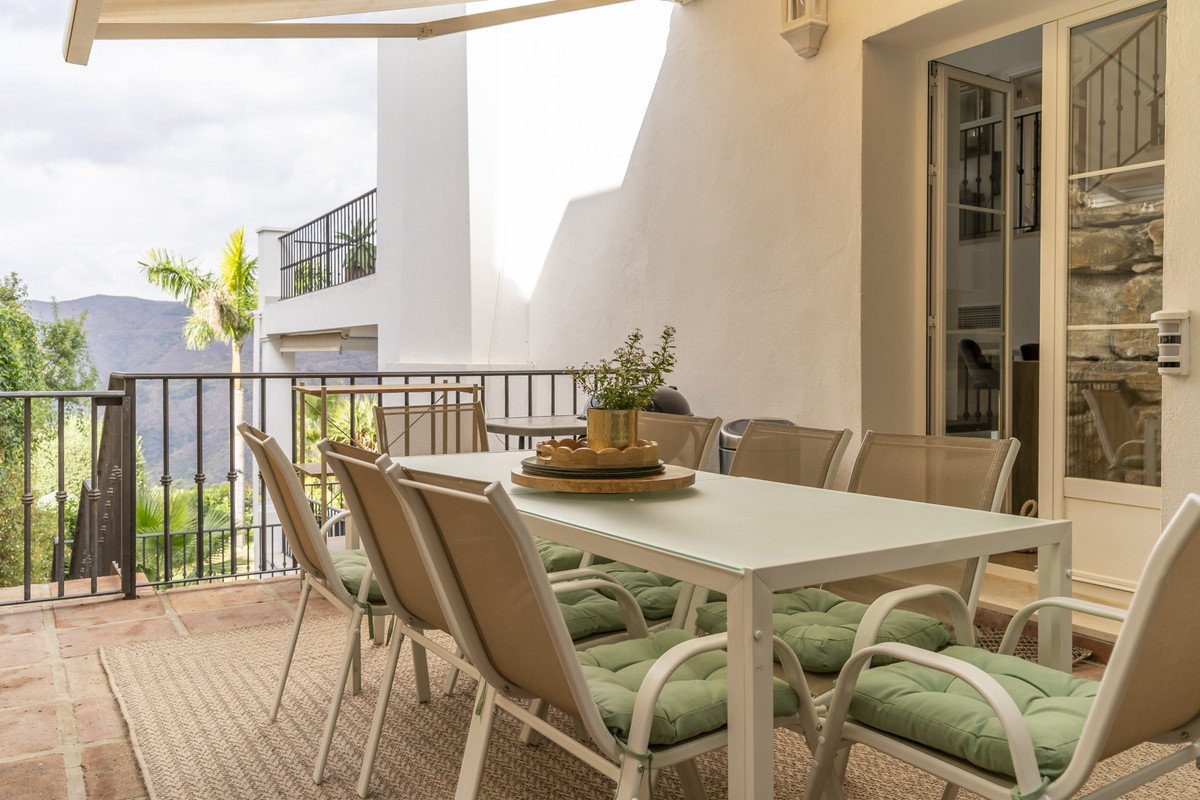 4 Bed Detached Villa in Istán