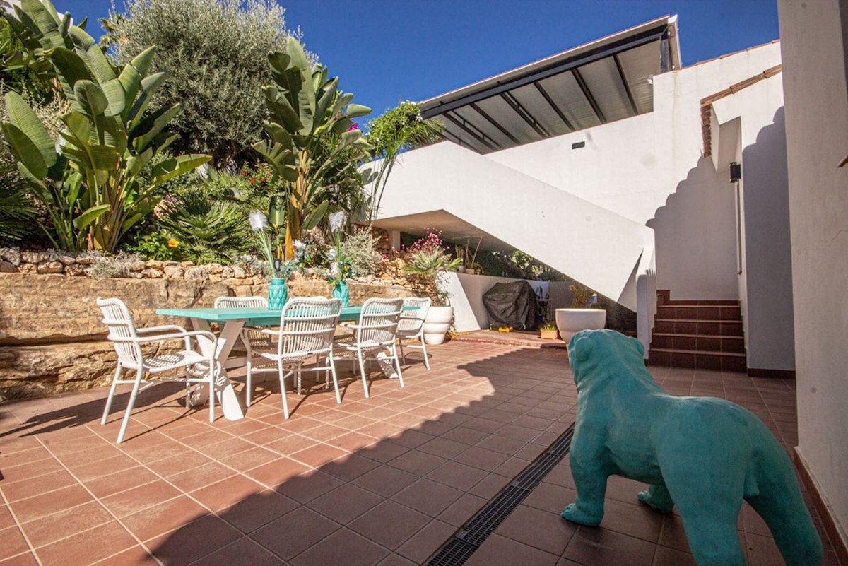 4 Bed Detached Villa in La Mairena