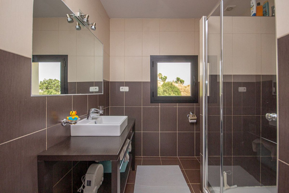 4 Bed Detached Villa in La Mairena