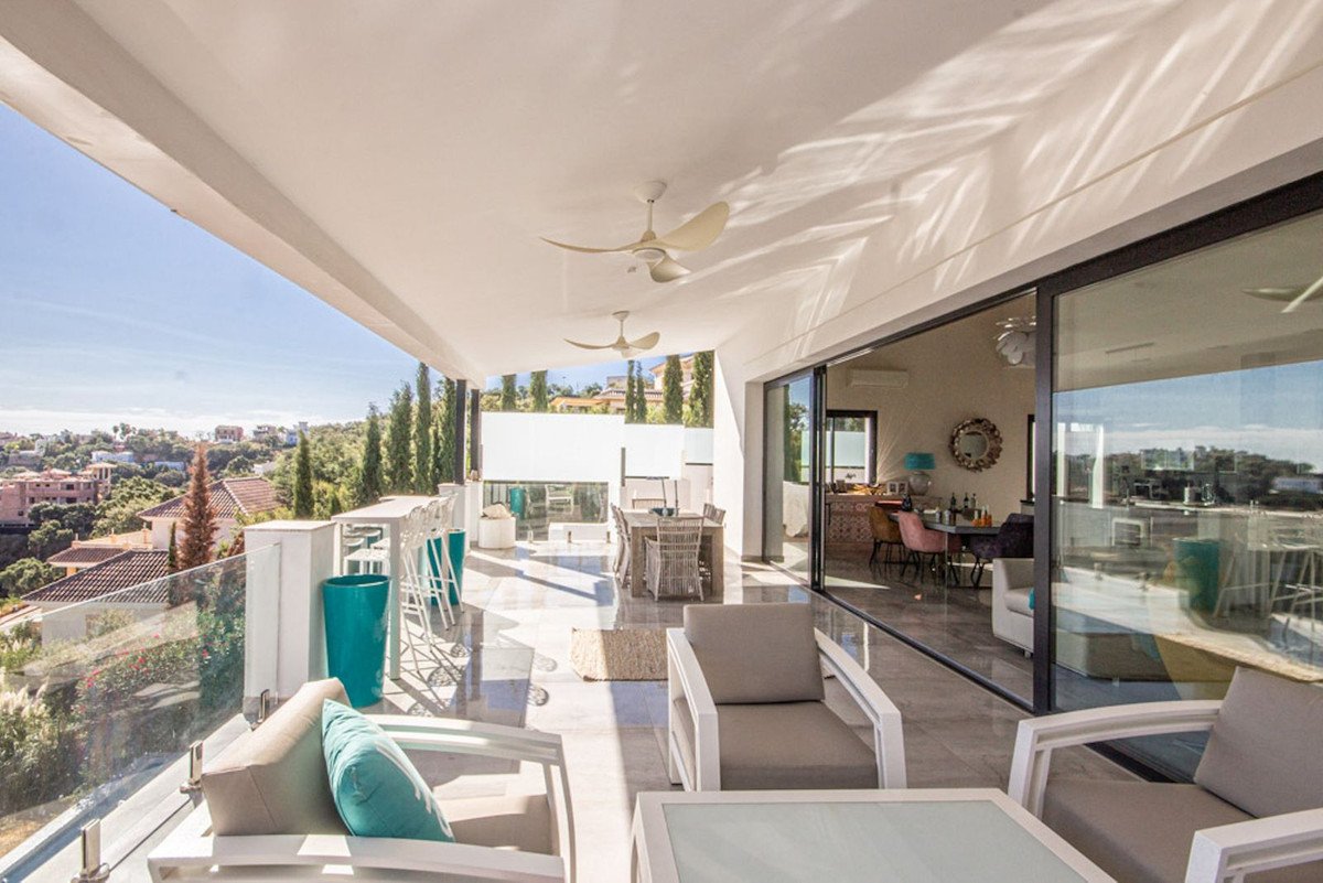 4 Bed Detached Villa in La Mairena
