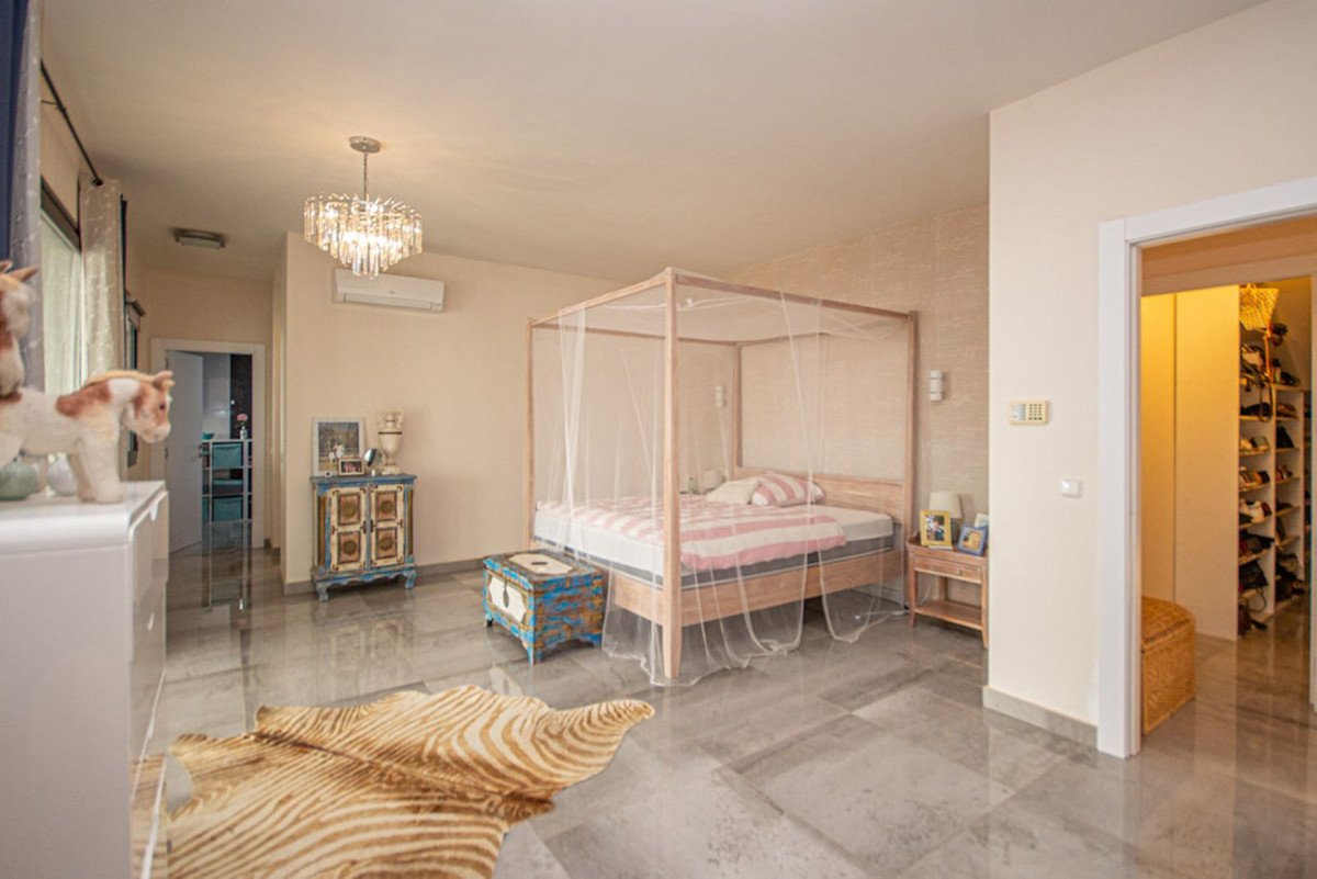4 Bed Detached Villa in La Mairena