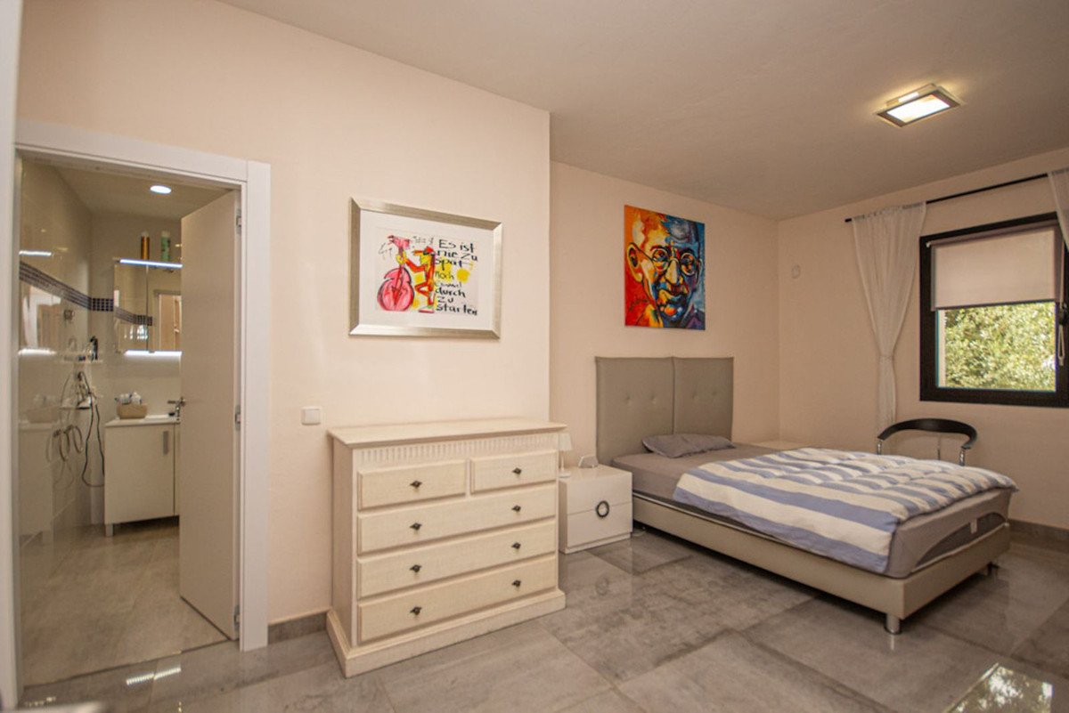4 Bed Detached Villa in La Mairena
