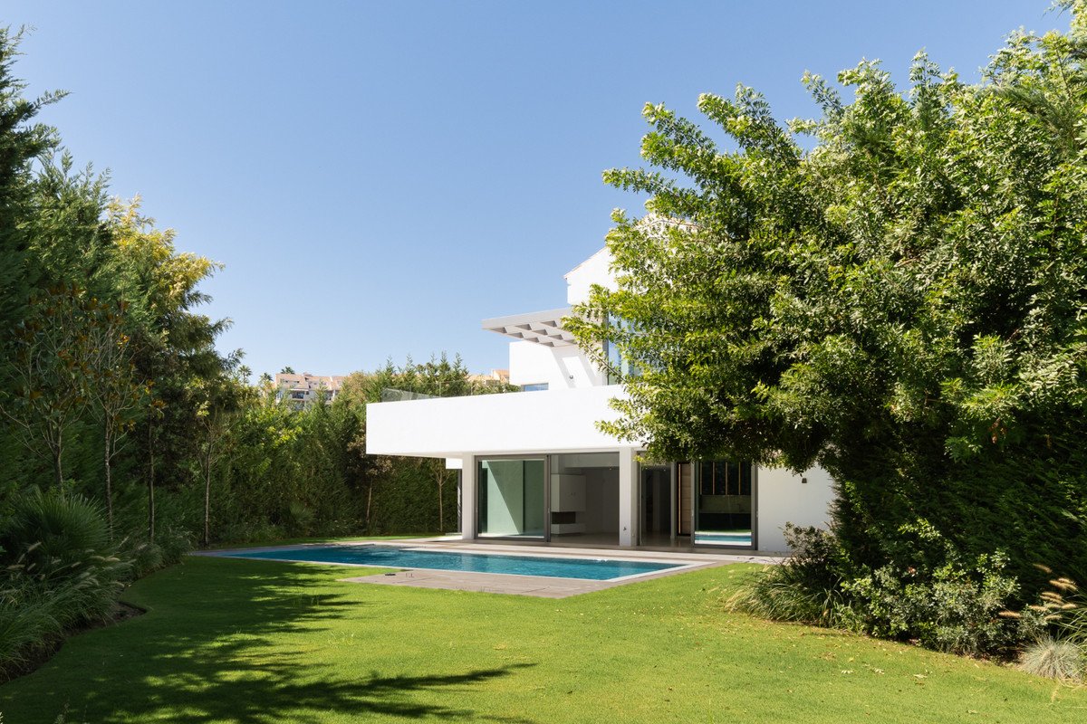 4 Bed New Development in Estepona