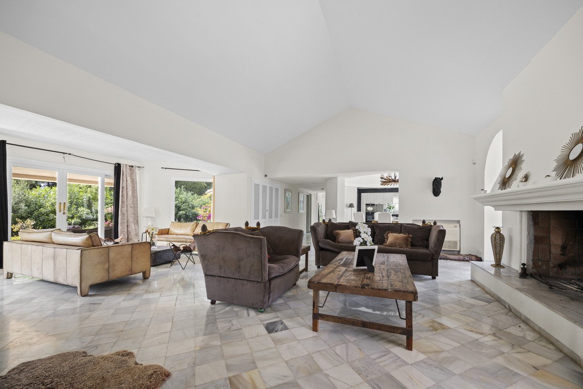 3 Bed Detached Villa in Benahavís