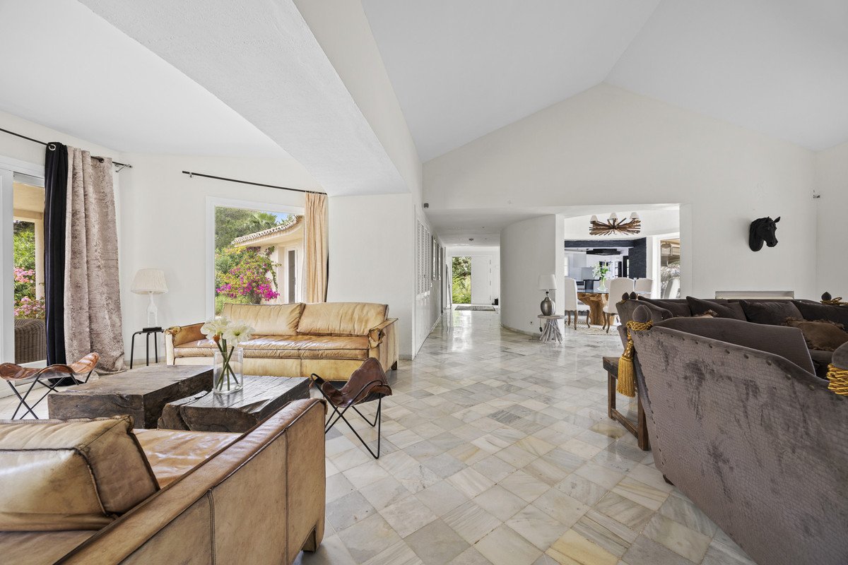 3 Bed Detached Villa in Benahavís