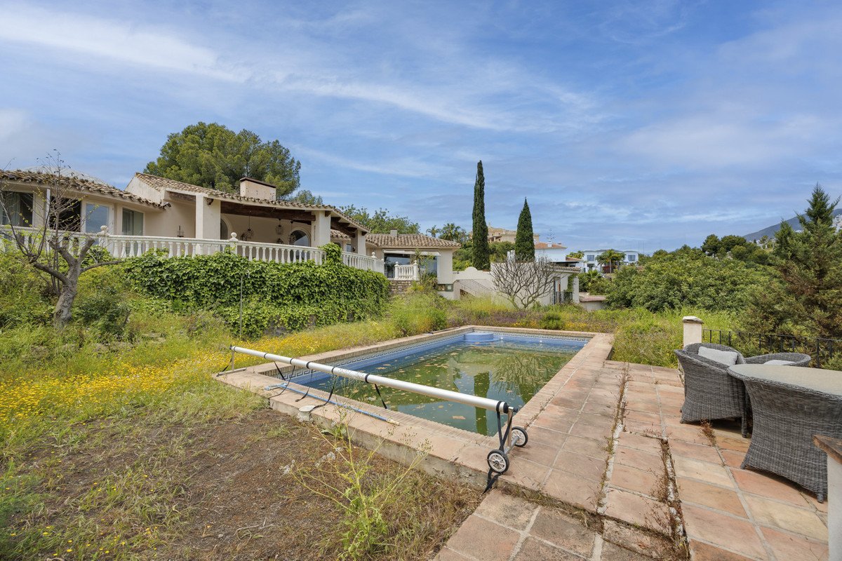 3 Bed Detached Villa in Benahavís