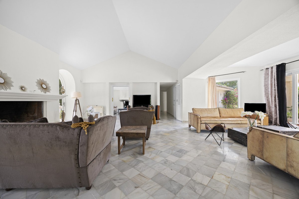 3 Bed Detached Villa in Benahavís