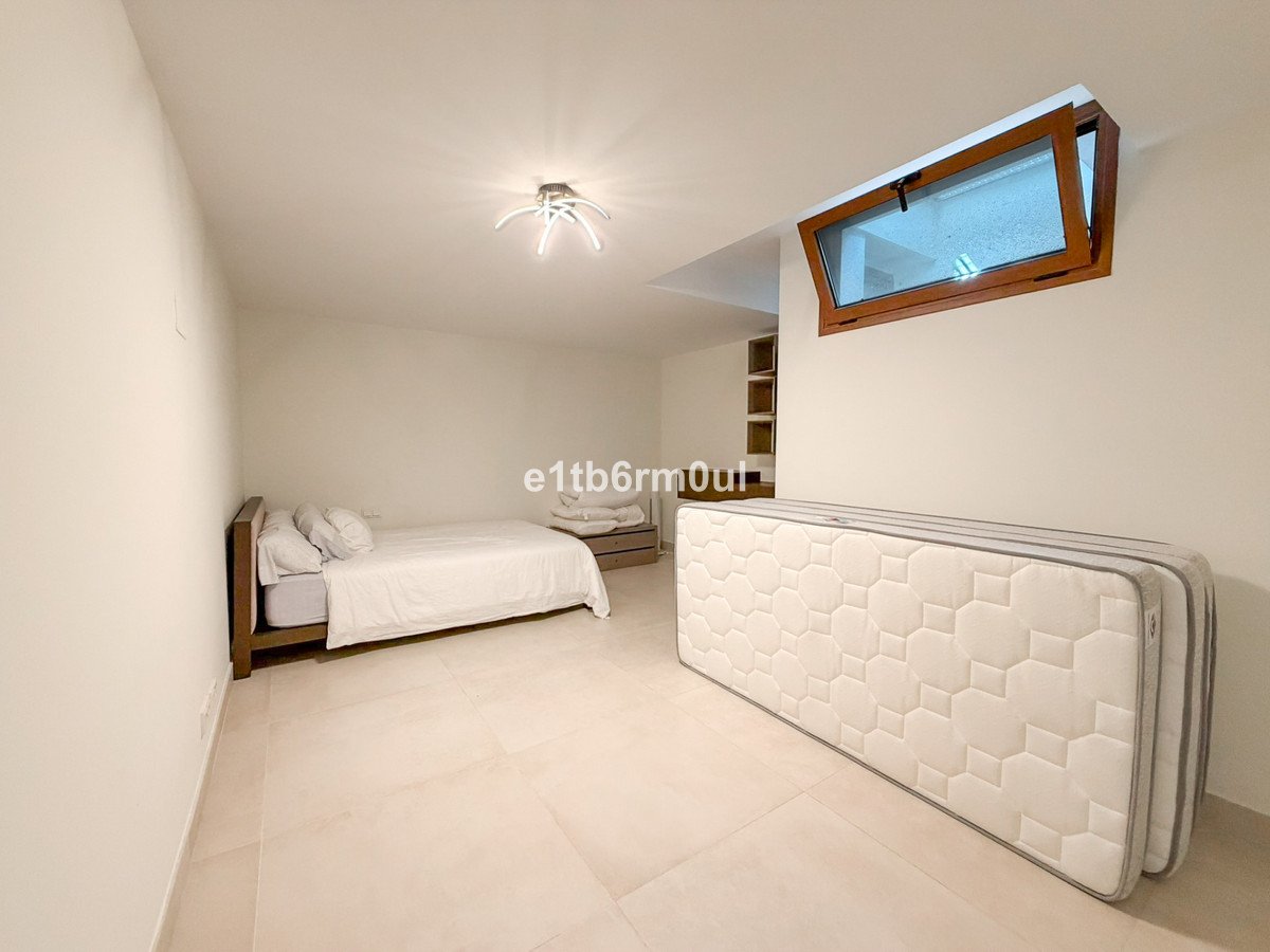 4 Bed Semi-Detached House in The Golden Mile
