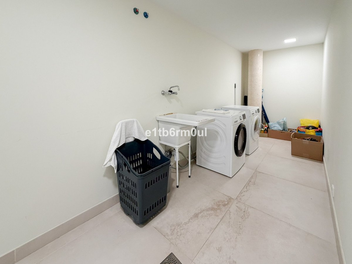 4 Bed Semi-Detached House in The Golden Mile