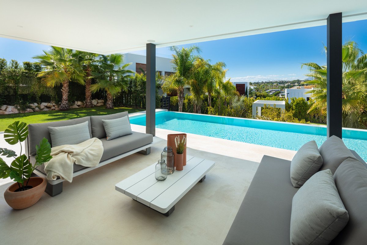 5 Bed Detached Villa in Nueva Andalucía
