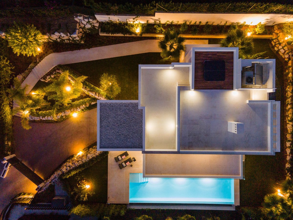 5 Bed Detached Villa in Nueva Andalucía