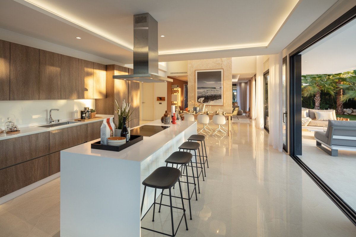 5 Bed Detached Villa in Nueva Andalucía