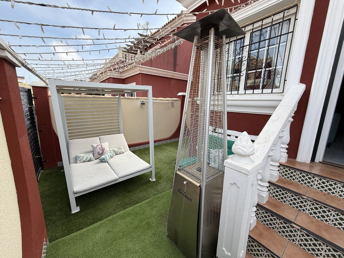 3 Bed Semi-Detached House in Villamartin