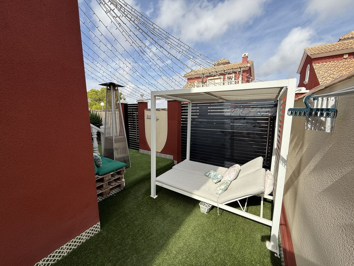 3 Bed Semi-Detached House in Villamartin