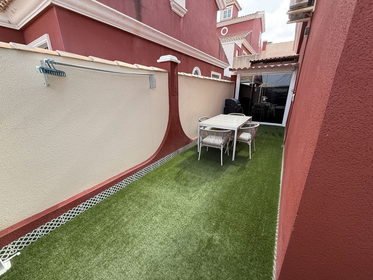 3 Bed Semi-Detached House in Villamartin