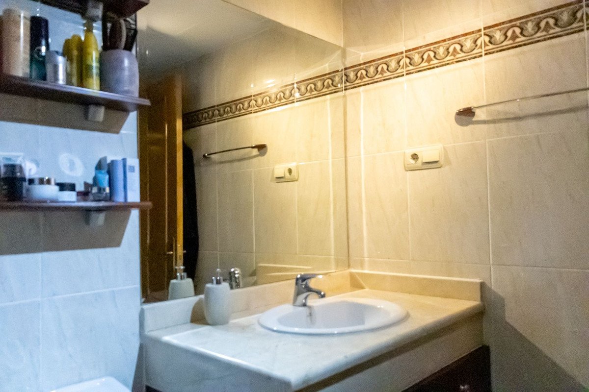 2 Bed Ground Floor Apartment in Benalmadena